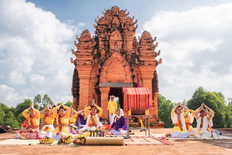 lang van hoa cac dan toc viet nam