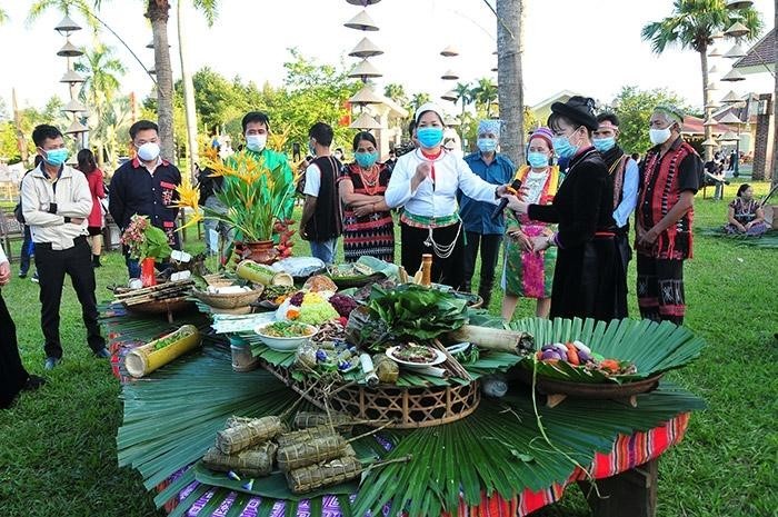 lang van hoa cac dan toc viet nam