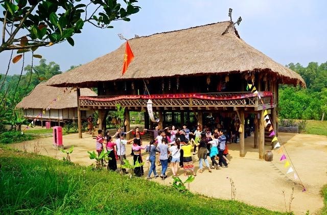 lang van hoa cac dan toc viet nam