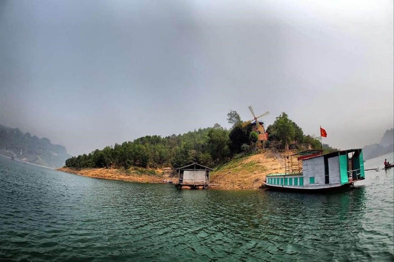 suoi nuoc nong hoa binh