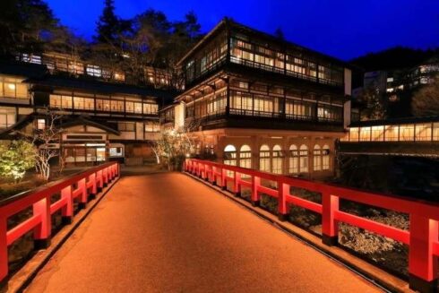 Top 10 Địa Điểm Suối Nước Nóng Nhật Bản Nổi Tiếng Nhất