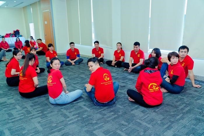 tro choi team building trong nha
