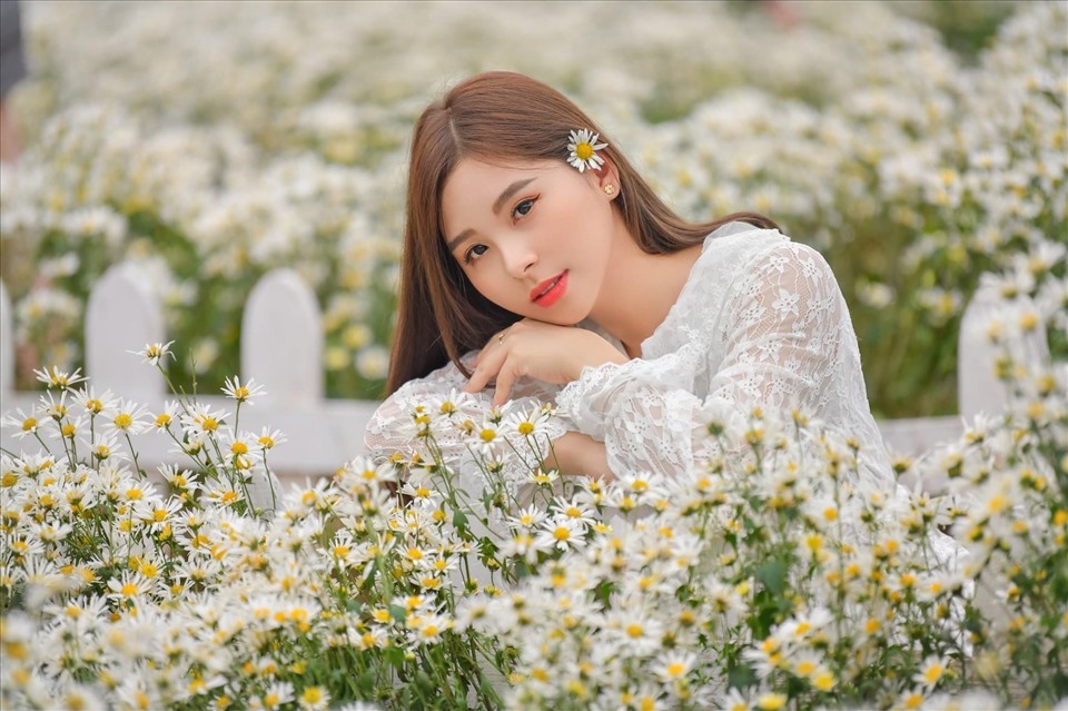 Bãi đá sông Hồng: Review địa điểm chụp ảnh, cắm trại cực “Hot”