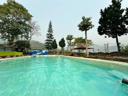 Review trải nghiệm tắm suối nước nóng Hua Pe Điện Biện có gì chơi?