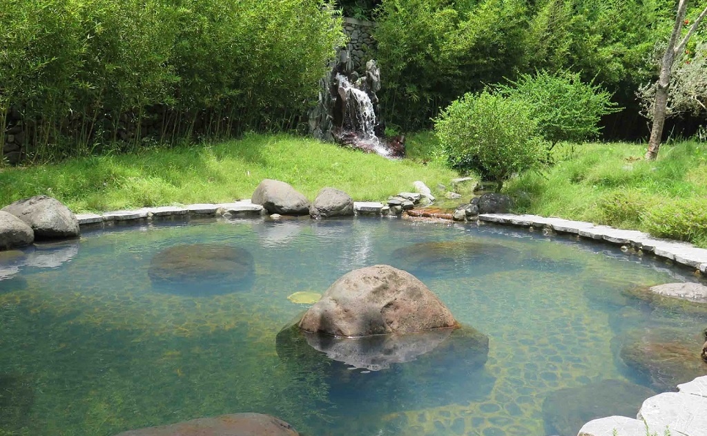 Kinh nghiệm tắm khoáng nóng Kim Bôi từ A-Z cho người đi lần đầu